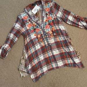 Brand new Andree by unit top tags still on